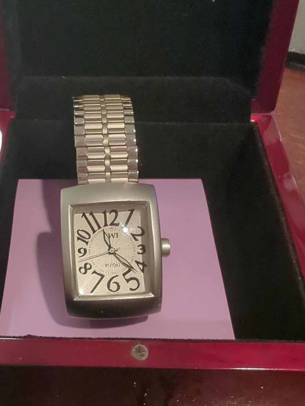 SWI NYON WATCH